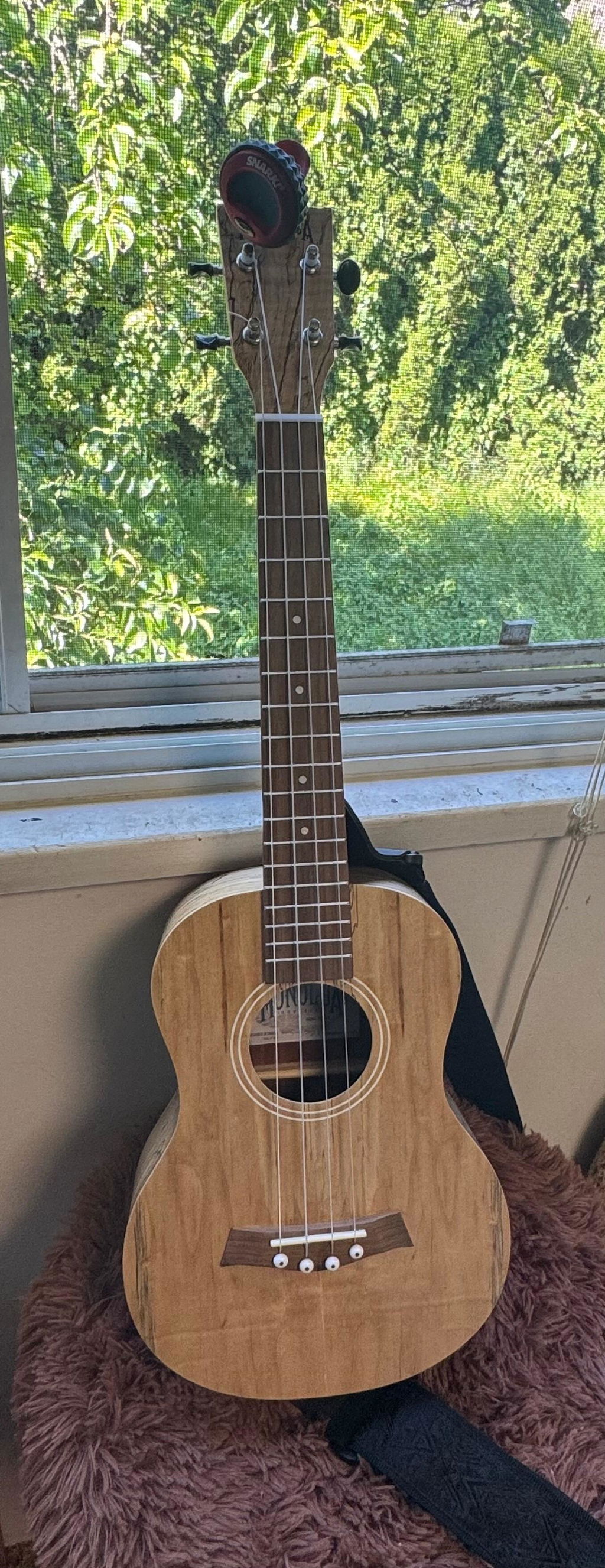 Honu Limited Edition Spalted Maple Tenor Ukulele