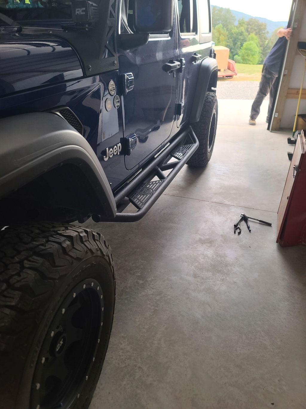 Hooke Road Tube Side Steps Running Boards w/"SINCE 1941" Logo(18-26 Jeep Wrangler JL 4 Door)