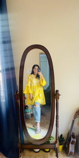 Urvi Chauhan review photo
