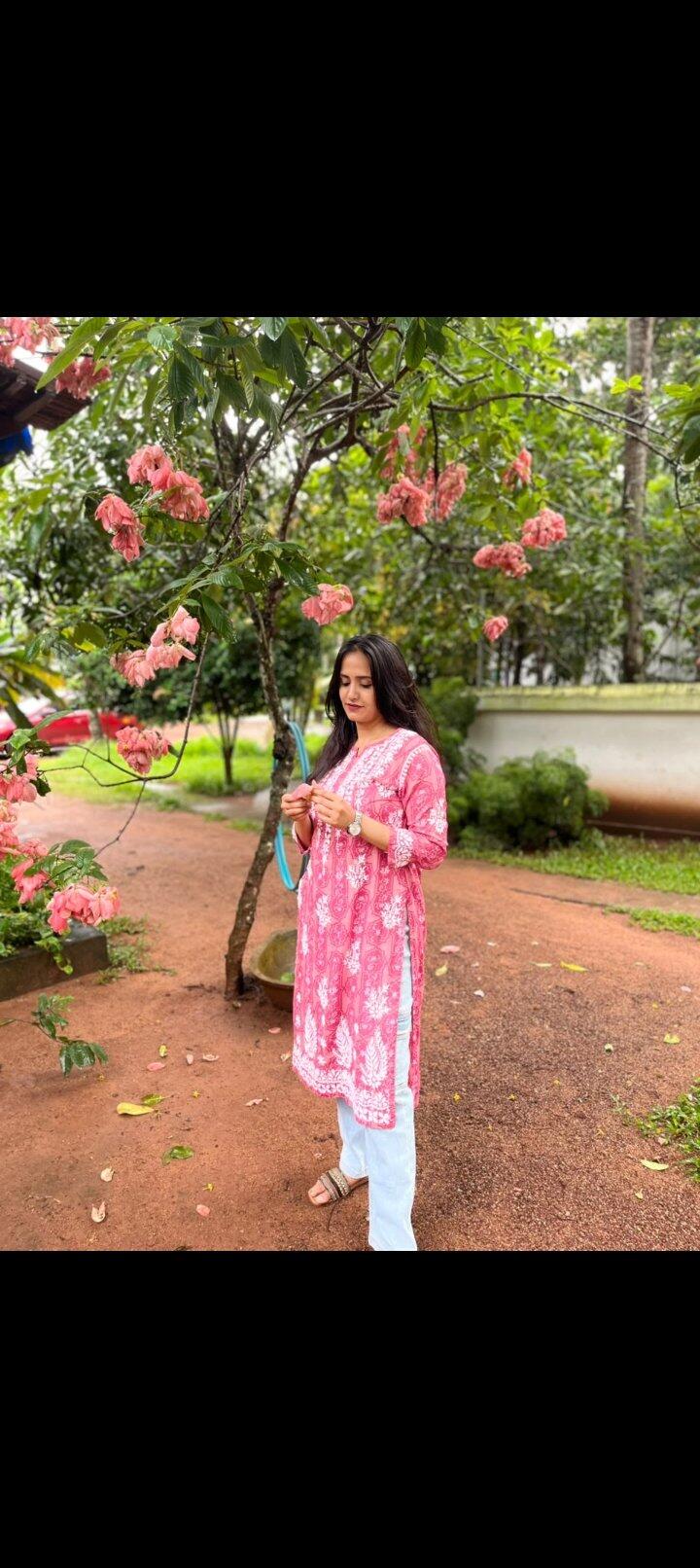 HOC Mulmul Chikankari Printed Women's Long Kurta - Pink
