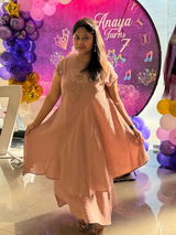 Himanshi review photo
