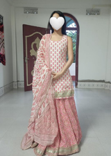 Vivek Sharma review photo