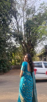 Sunidhi Jain review photo