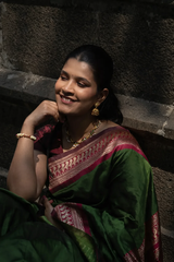 Dhanashree Kulkarni review photo
