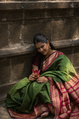 Dhanashree Kulkarni review photo