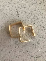 V N review photo