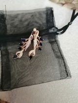 M r review photo