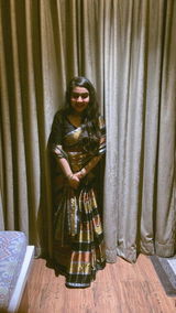 Himani Arora review photo
