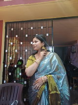 Nidhi review photo