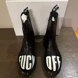 VETEMENTS Slogan-Print Army Boots
