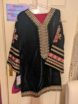 Esha Ahmad review photo