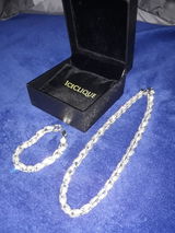 L.B. review photo