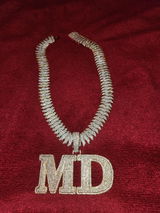 M. review photo