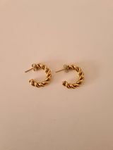 Tugce review photo