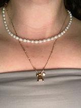 Angelina review photo