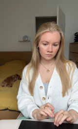 Uliana review photo