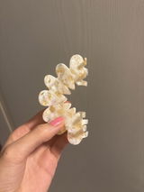 Saskia review photo