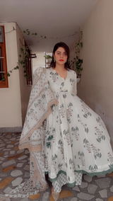 Sonam Kaur review photo