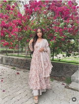 deeksha rawat review photo