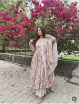 deeksha rawat review photo