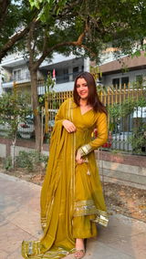 Teena Dalal review photo