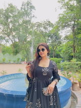 Bhagyashree review photo