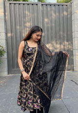 Himani Rawat review photo