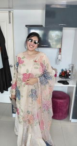 Shabana Sharief review photo