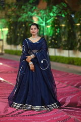 Ayushi review photo