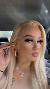 T*** review photo