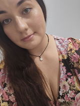 Chloe Swiney review photo