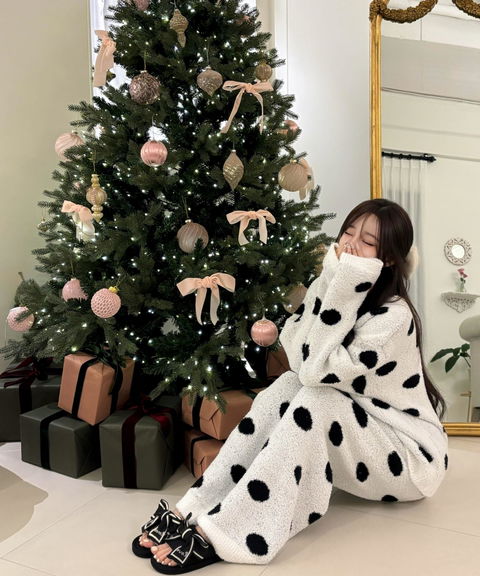Cute Polka Dot Fleece Pajama Set