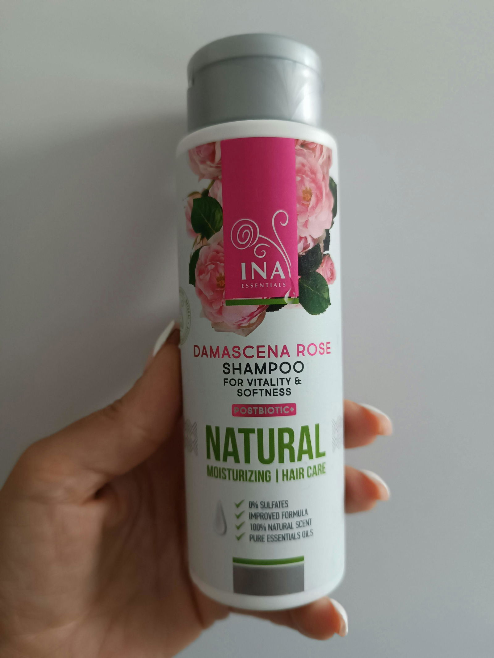Customer photo of InaEssentials' natural rose shampoo for dry hair