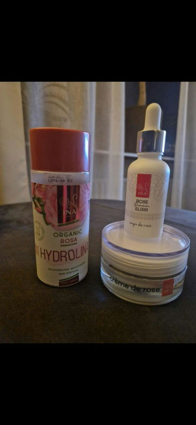 opinião de uma cliente sobre o Creme de rosa com SPF 30 da InaEssentials