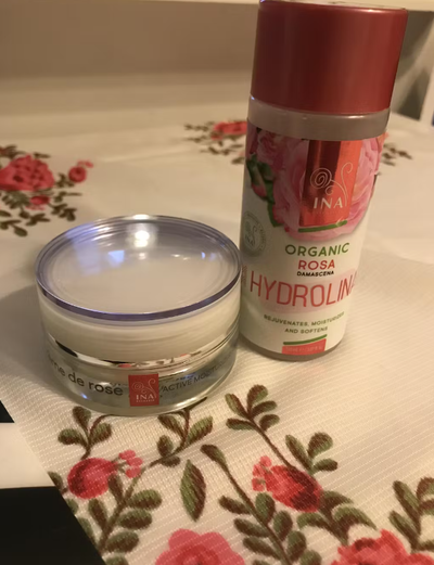 kundomdöme om Crème de rose med SPF 30 från InaEssentials