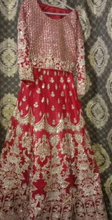 Zainab review photo