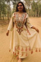 isha review photo