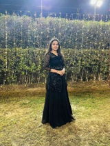 Neha Tiwari review photo