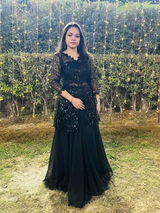 Neha Tiwari review photo