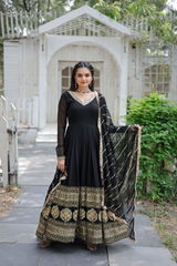 Parinita Hegde review photo