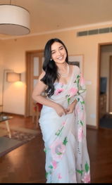 Leela Pillai review photo