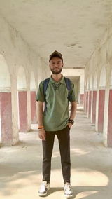 Aditya Chaurasia review photo