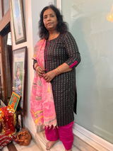 Neelam Srivastava review photo
