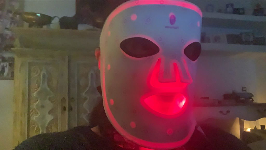 PHOTONSTAR SILICONE RED & NEAR INFRARED 64 LED LIGHT THERAPY FACE MASK