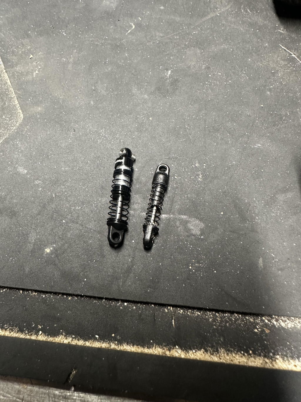 INJORA 26mm Aluminum Oil Shocks for 1/30 Axial SCX30