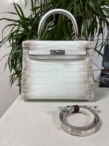 Darcy W review photo