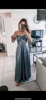 Laura Menezes review photo