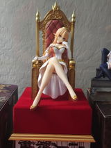 E.M. review photo