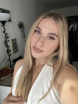 Maria Alexandra review photo