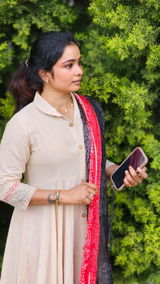 Gayathri review photo